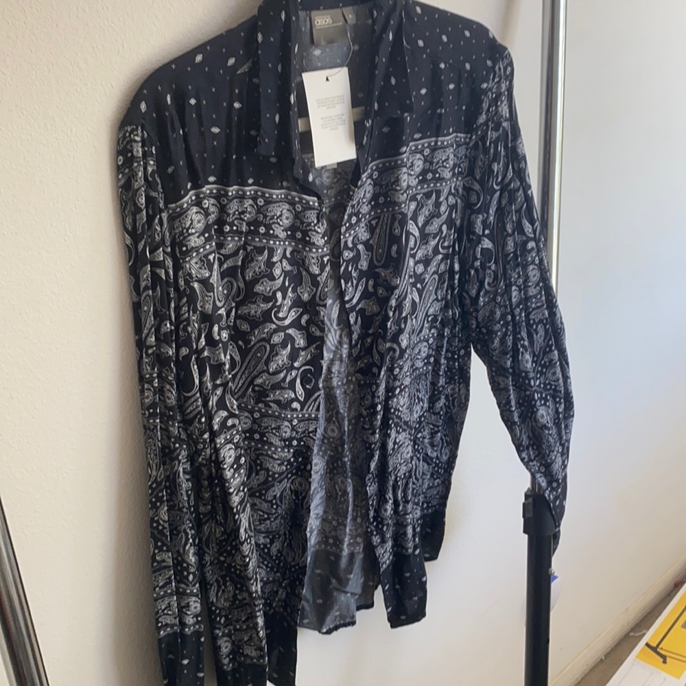 Black paisley button up shirt NEW